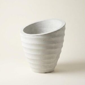 กระถางปูนทรงปากเฉียงลอน 50×40 ซม. – กระถางปูนเปลือย POTS28